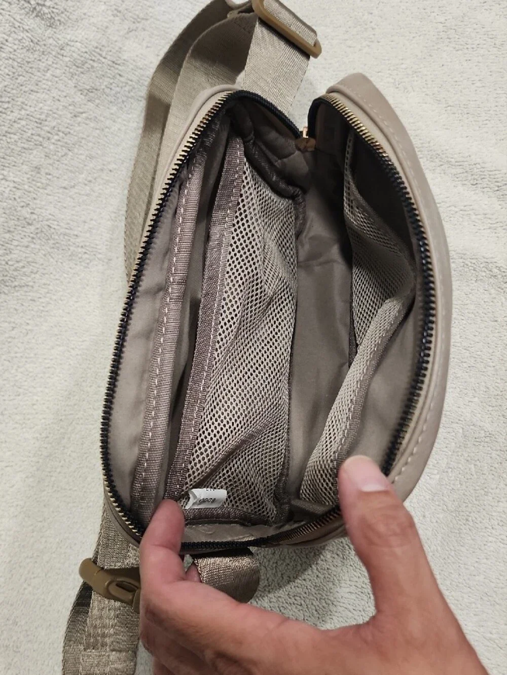 TELENA Crossbody Sling Bag in Light Gray 2L